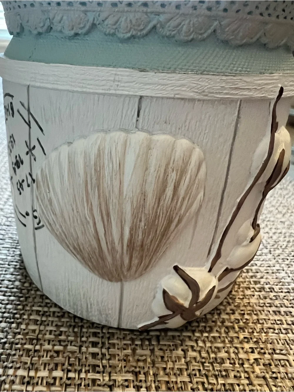 Ivanti Coastal Farmhouse Shell Handpainted Decor Starfish Lidded Container